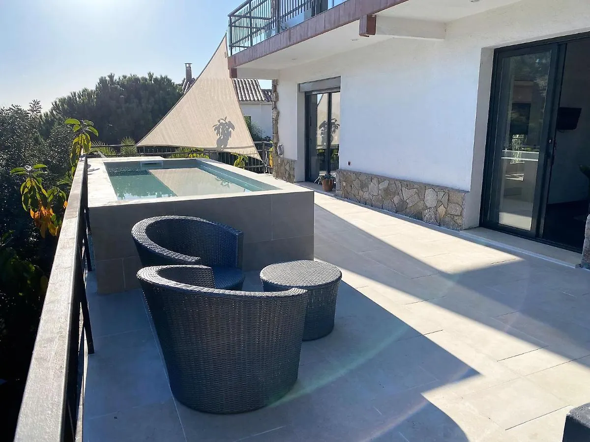 Villa Burriac With Private Pool, Costa Maresme, 20 Minutes From Barcelona كابرايلس إسبانيا