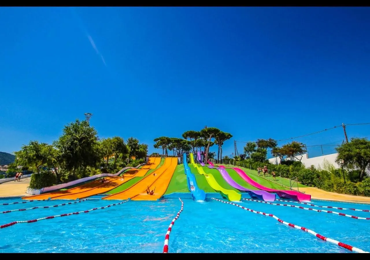 Villa Burriac With Private Pool, Costa Maresme, 20 Minutes From Barcelona كابرايلس