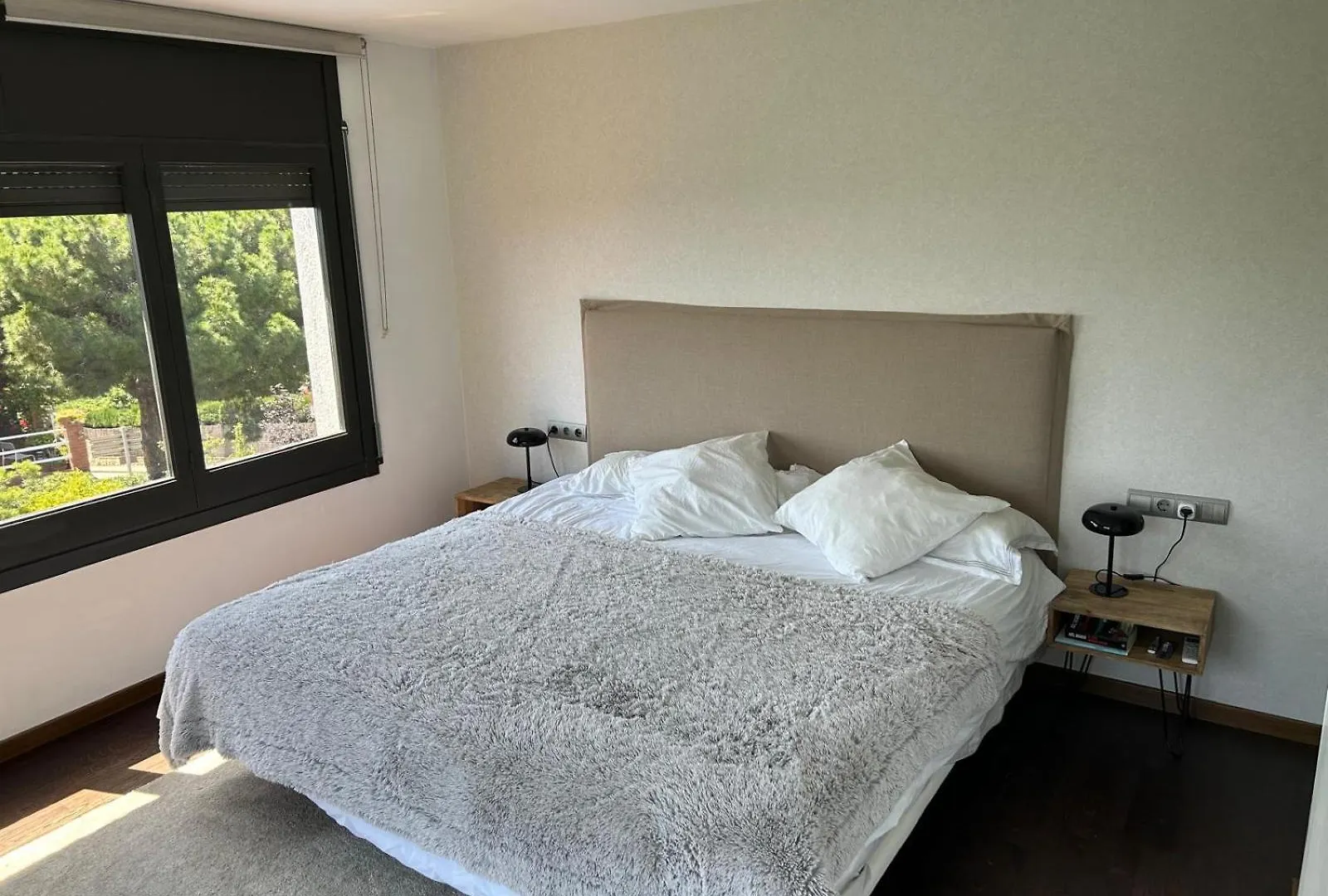 Villa Burriac With Private Pool, Costa Maresme, 20 Minutes From Barcelona كابرايلس