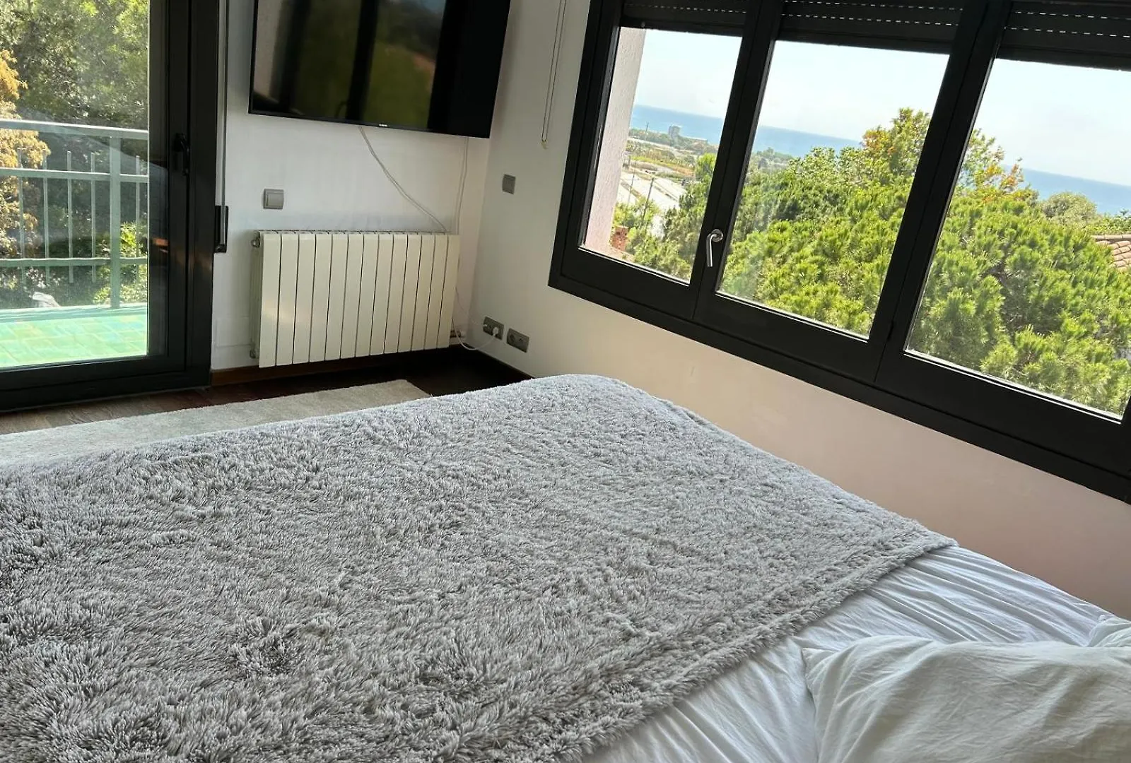 Villa Burriac With Private Pool, Costa Maresme, 20 Minutes From Barcelona كابرايلس