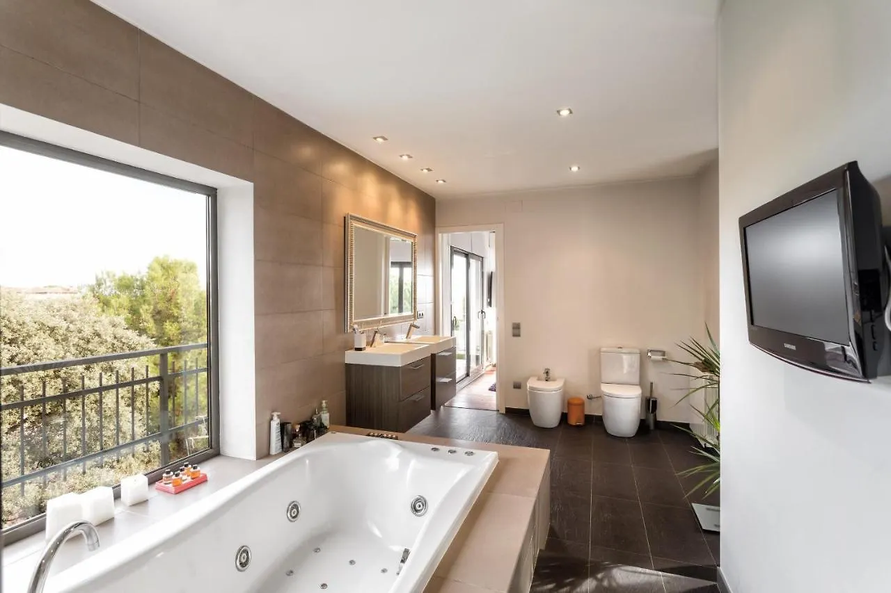 Villa Burriac With Private Pool, Costa Maresme, 20 Minutes From Barcelona كابرايلس 0*,  إسبانيا